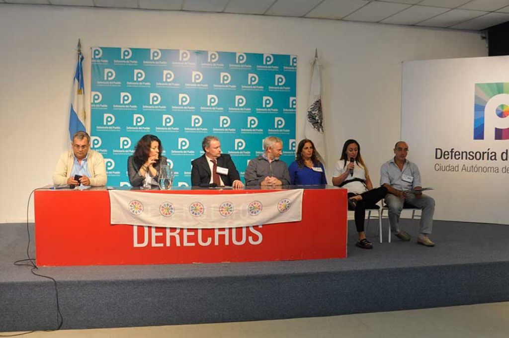 Cierre final del Encuentro. De izquierda a derecha: Gustavo Mogues (Rosario), Carmen Razzotti, Oscar Rosato, Eladio Gonzalez, Dana Lopez, Vanessa Blanco y Ricardo Fuentes de CABA